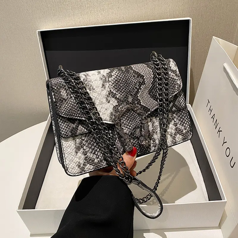 Retro Croc Leather Chain Shoulder Bag Women