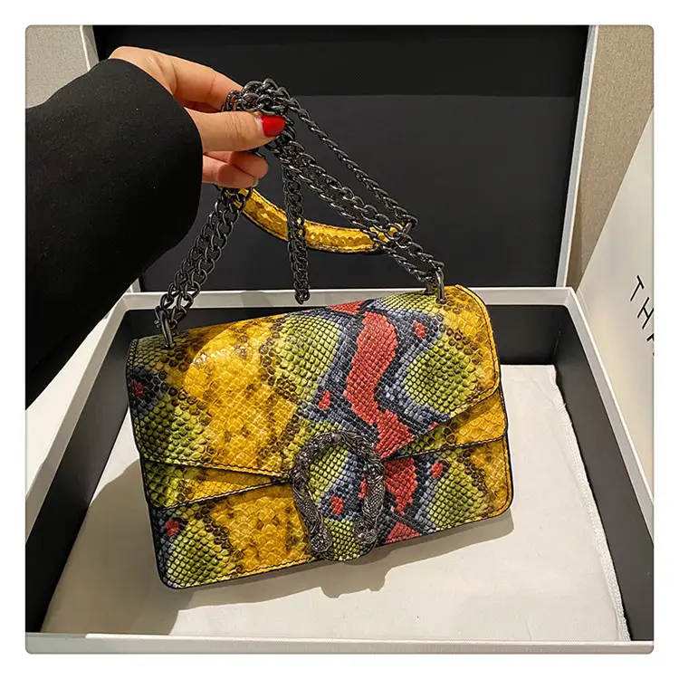 Retro Croc Leather Chain Shoulder Bag Women — feature 10