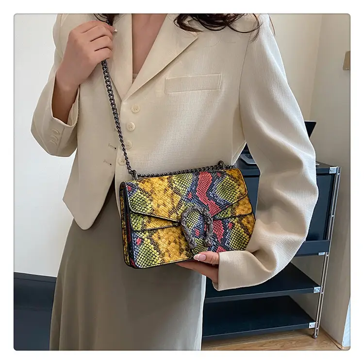Retro Croc Leather Chain Shoulder Bag Women — feature 16