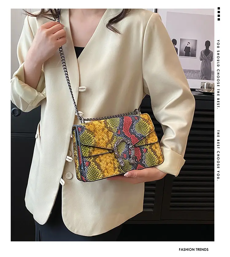 Retro Croc Leather Chain Shoulder Bag Women — feature 3