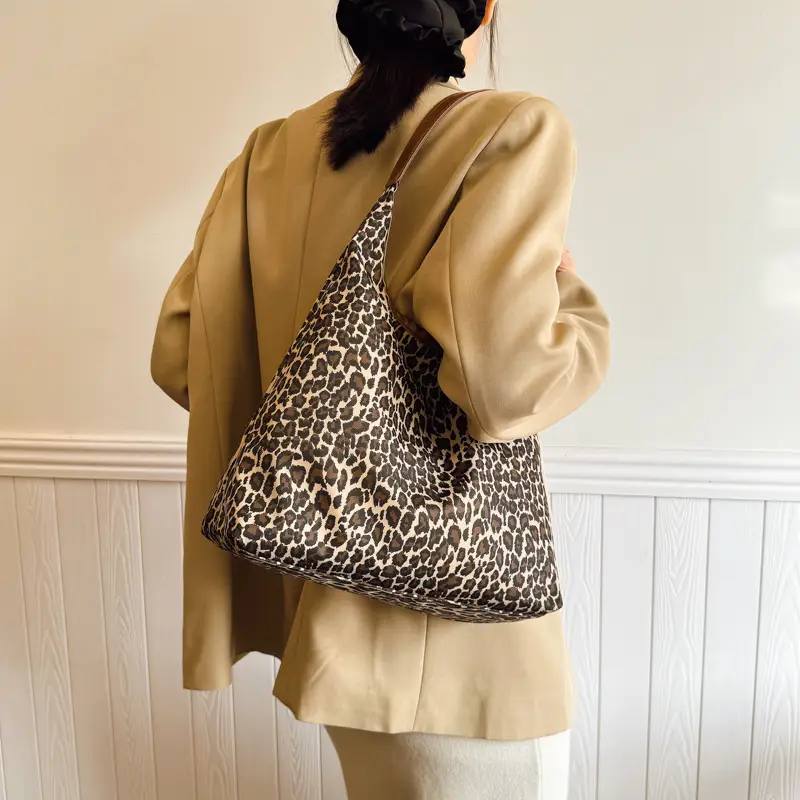 Leopard Print Large Capacity Tote Bag for Women