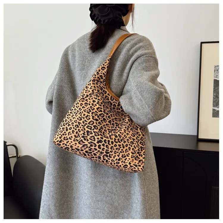 Leopard Print Large Capacity Tote Bag for Women — feature 14