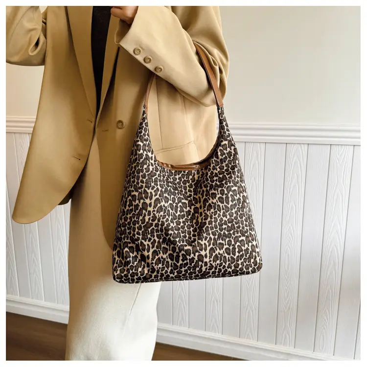 Leopard Print Large Capacity Tote Bag for Women — feature 16