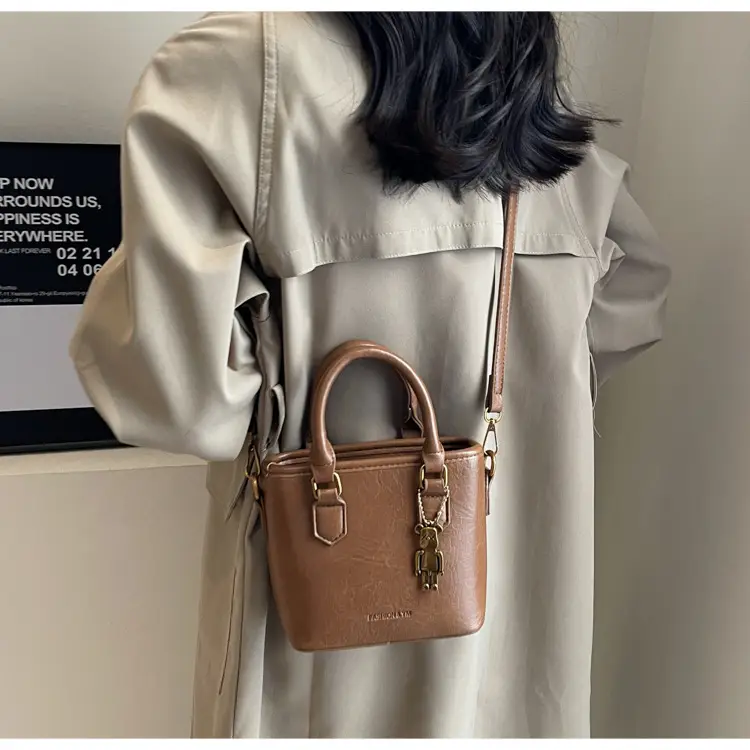 Women's Brown Leather Bucket Bag 2026 New — feature 26