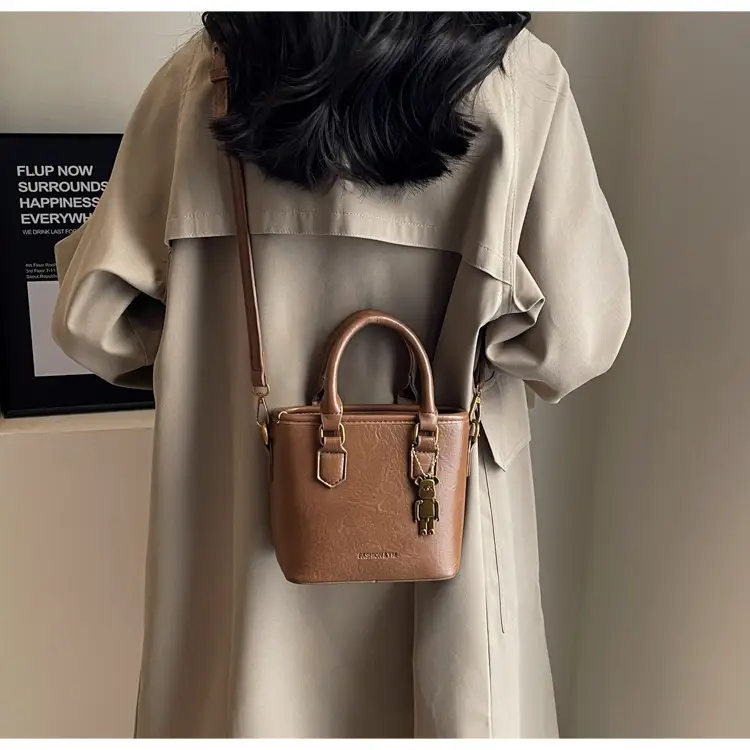 Women's Brown Leather Bucket Bag 2026 New — feature 27