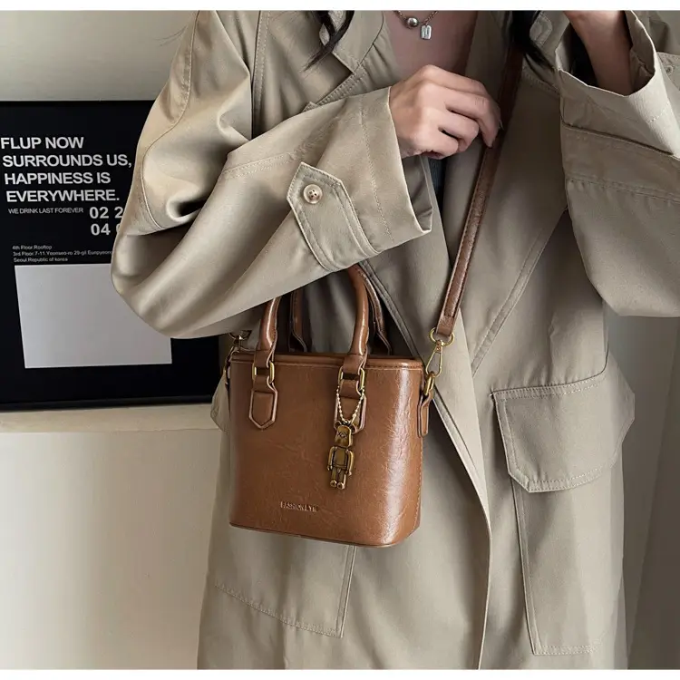 Women's Brown Leather Bucket Bag 2026 New — feature 28