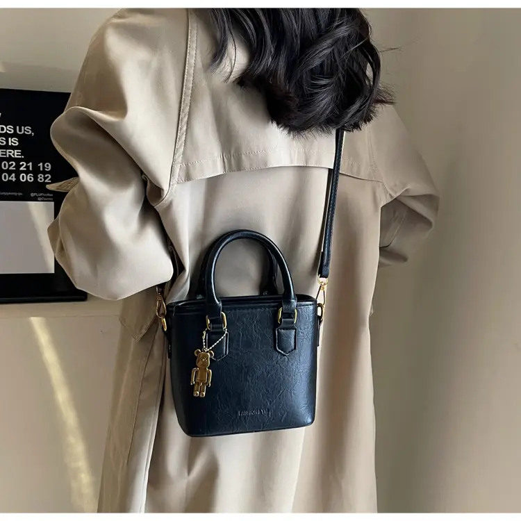 Women's Brown Leather Bucket Bag 2026 New — feature 30