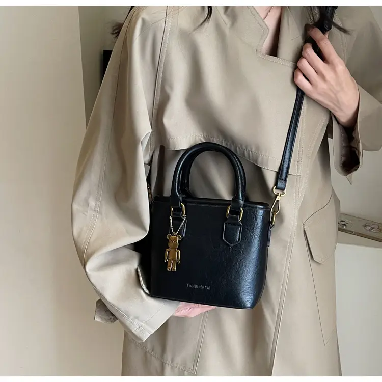 Women's Brown Leather Bucket Bag 2026 New — feature 32