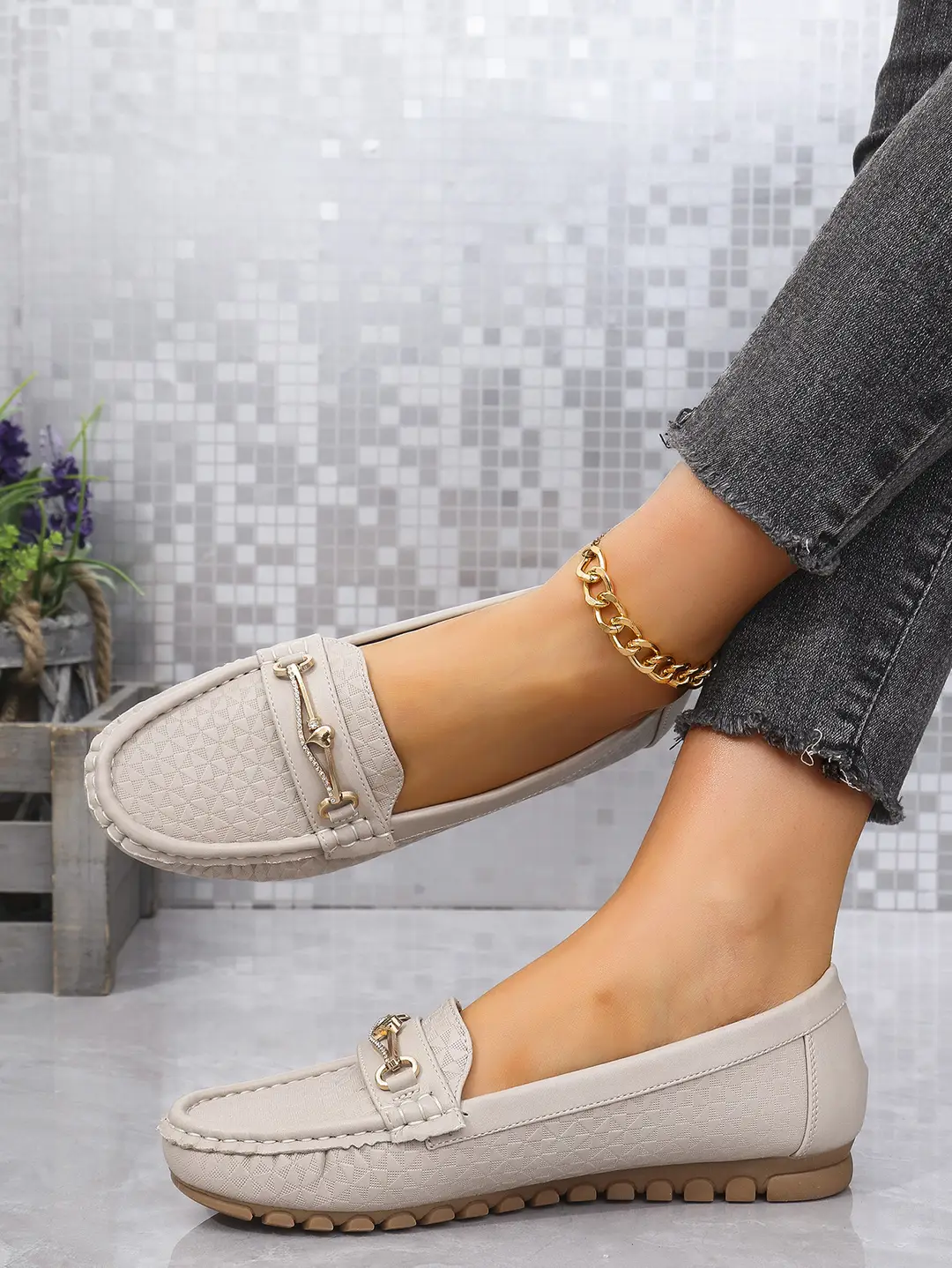 Plus-Size Popular Foreign Trade Stitched Laser-Cut Women's Flat Loafers, Cross-Border E-Commerce Supply, Retro Foreign Trade Same Style — feature 2