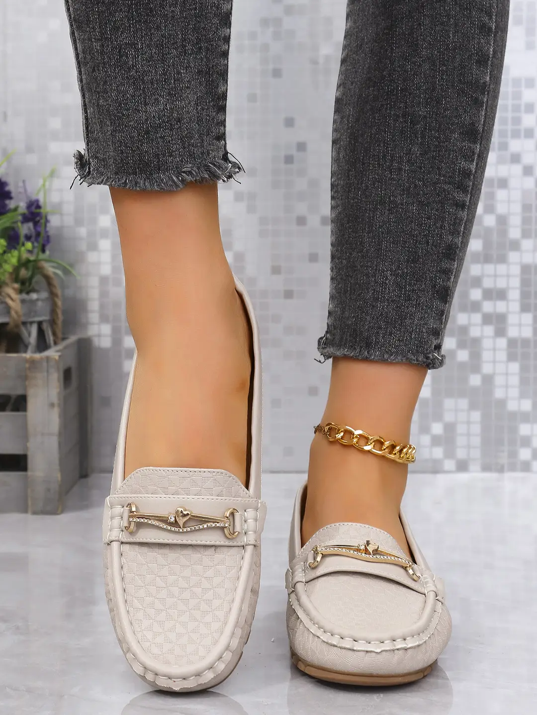 Plus-Size Popular Foreign Trade Stitched Laser-Cut Women's Flat Loafers, Cross-Border E-Commerce Supply, Retro Foreign Trade Same Style — feature 4