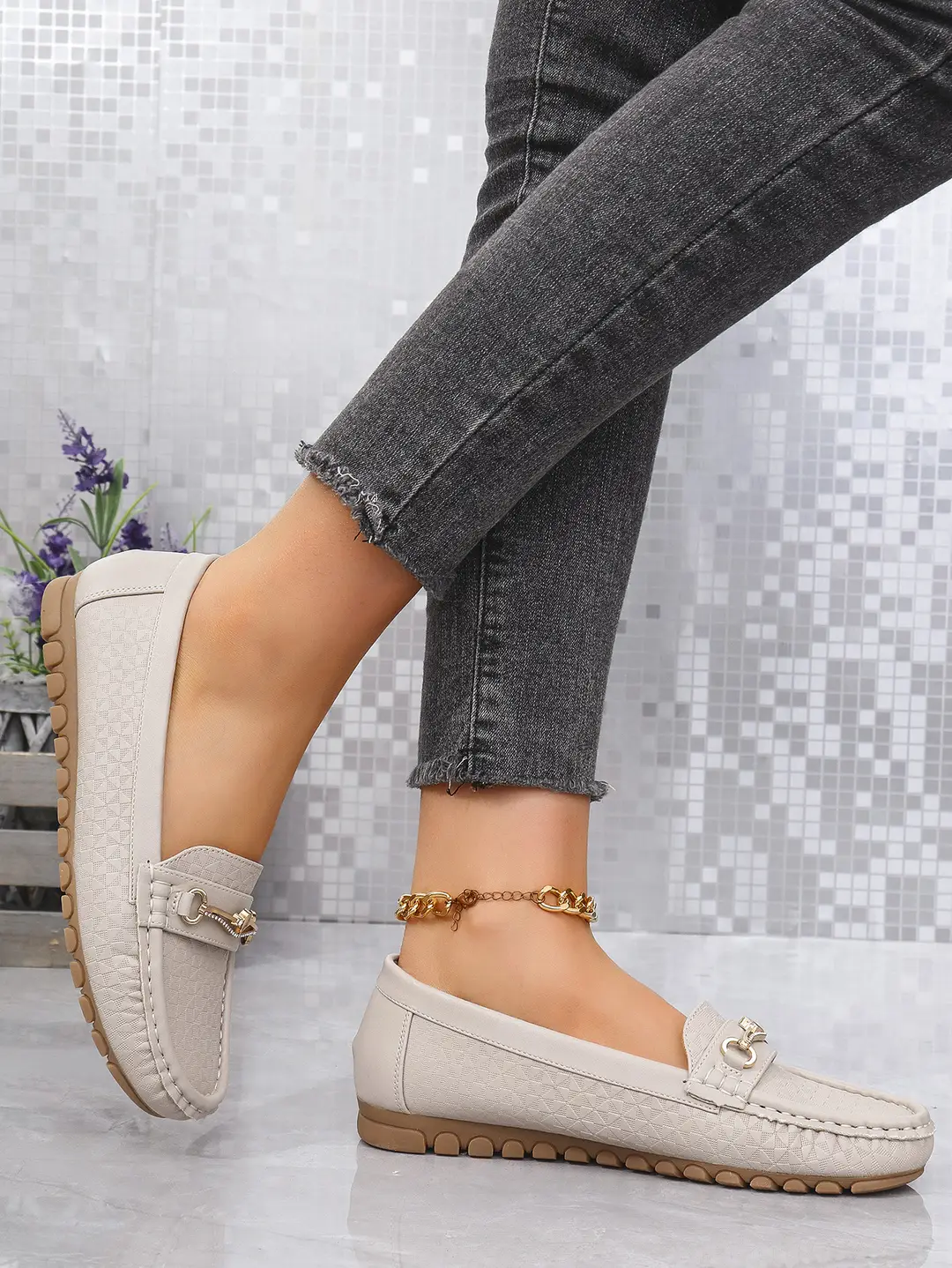 Plus-Size Popular Foreign Trade Stitched Laser-Cut Women's Flat Loafers, Cross-Border E-Commerce Supply, Retro Foreign Trade Same Style — feature 5
