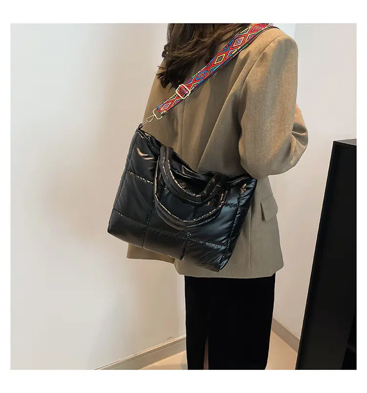 Korean Embroidered Shoulder Bag Black Large Capacity 2024 — feature 18