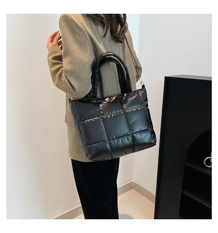 Korean Embroidered Shoulder Bag Black Large Capacity 2024 — feature 20