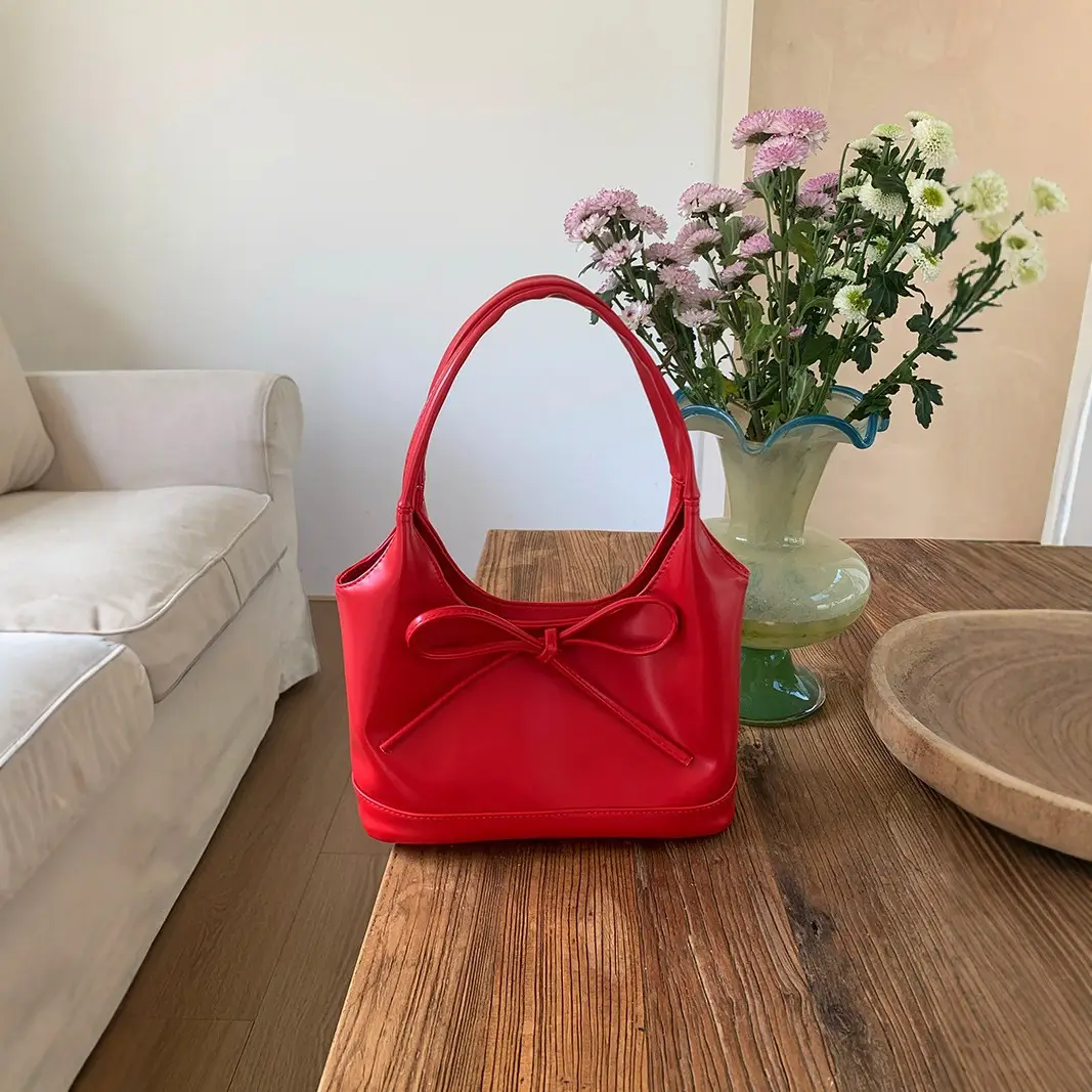 Red Vintage Bow Commuter Handbag for Women