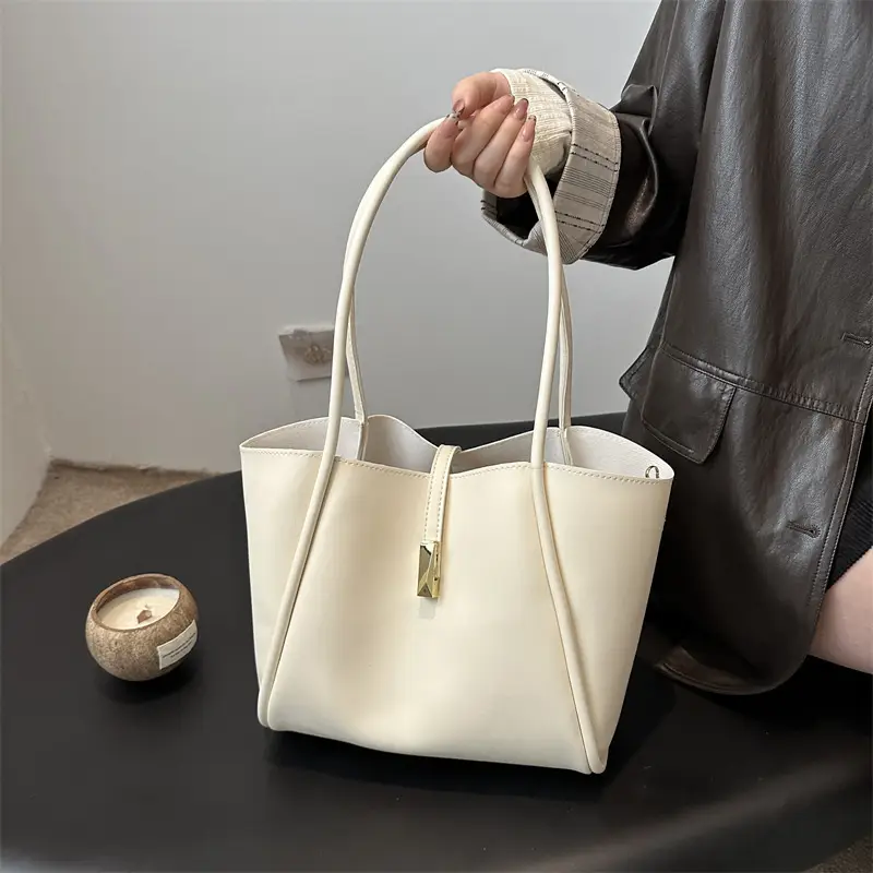 Black Women's Large Capacity Tote Bag with Gold Clasp - Image 8