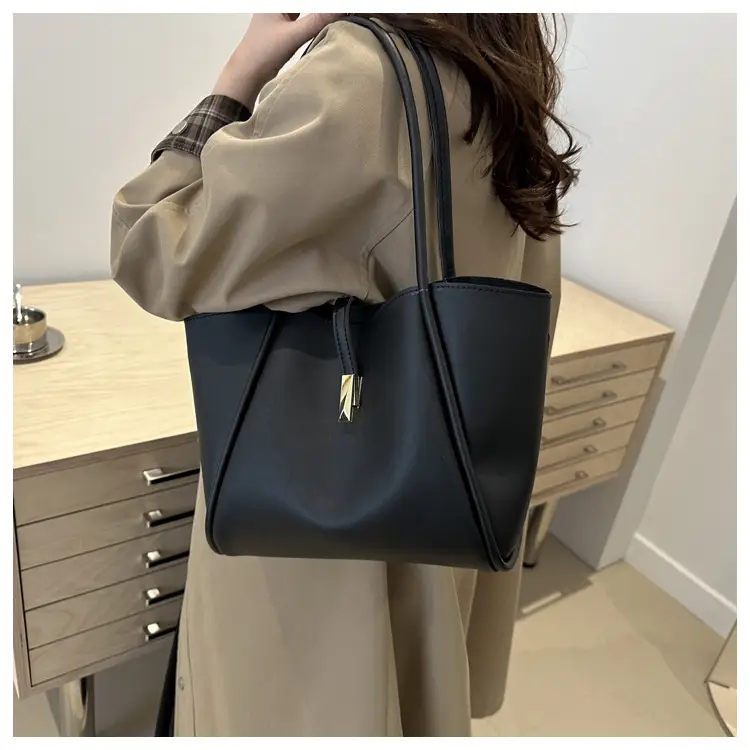 Black Women's Large Capacity Tote Bag with Gold Clasp — feature 19