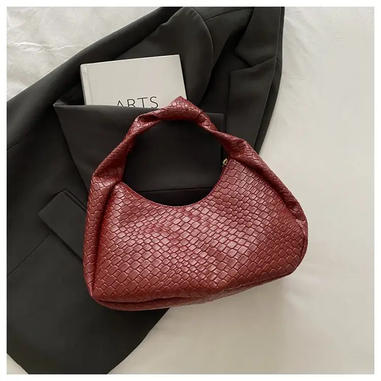 Retro Woven Diamond Bag for Women Large Capacity Casual Shoulder Bag — feature 21