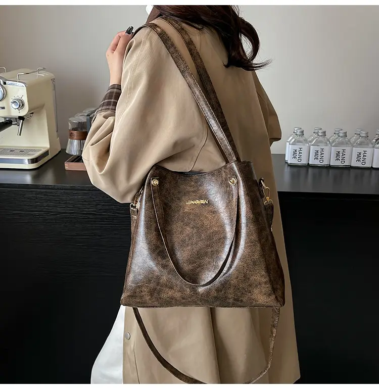 Women's Brown Leather Shoulder Crossbody Bag 2024 Winter New — feature 7