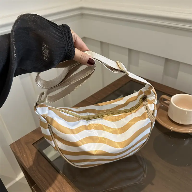 Women's Floral Crossbody Bag Large Capacity Winter 2024 - Image 5