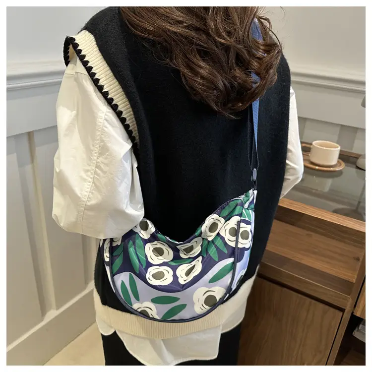 Textured Striped Women's Shoulder Crossbody Bag Large Capacity — feature 13