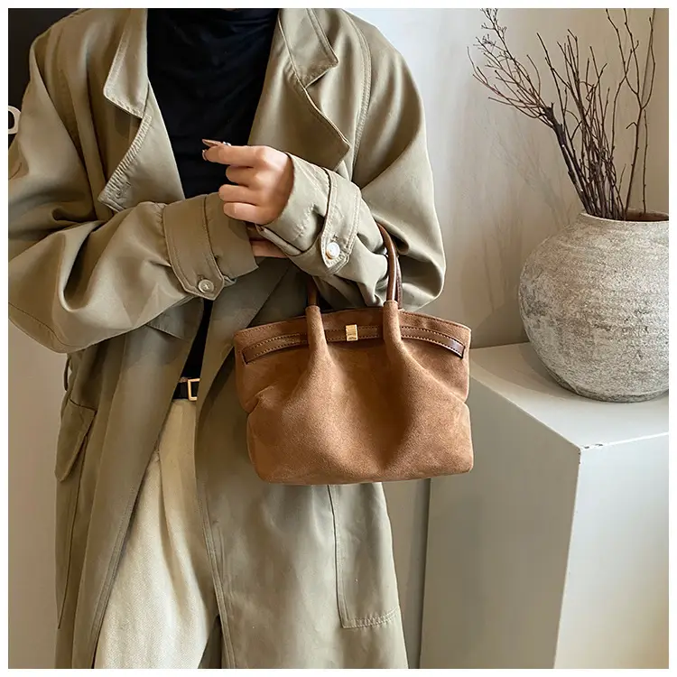 Black Faux Leather Crossbody Bag 2024 Trendy — feature 19