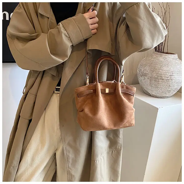 Black Faux Leather Crossbody Bag 2024 Trendy — feature 22