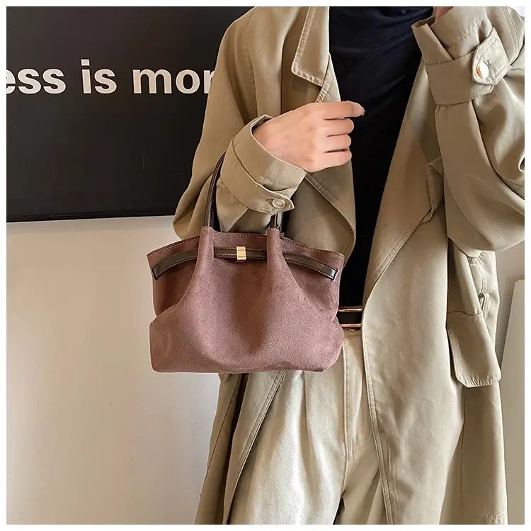 Black Faux Leather Crossbody Bag 2024 Trendy — feature 24