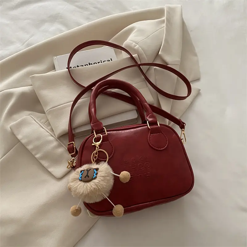2024 Winter Women's Black Shoulder Bag with Crossbody Strap - Image 4
