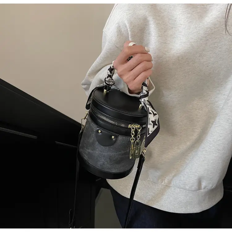 High-end Chain Shoulder Bag Women 2024 New Style — feature 18
