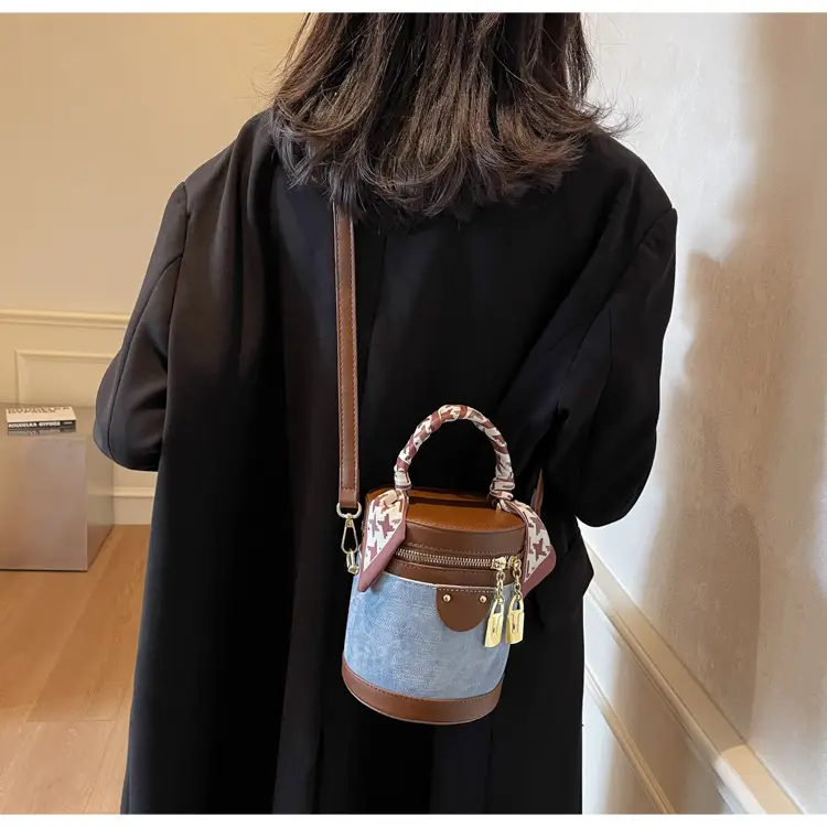 High-end Chain Shoulder Bag Women 2024 New Style — feature 32