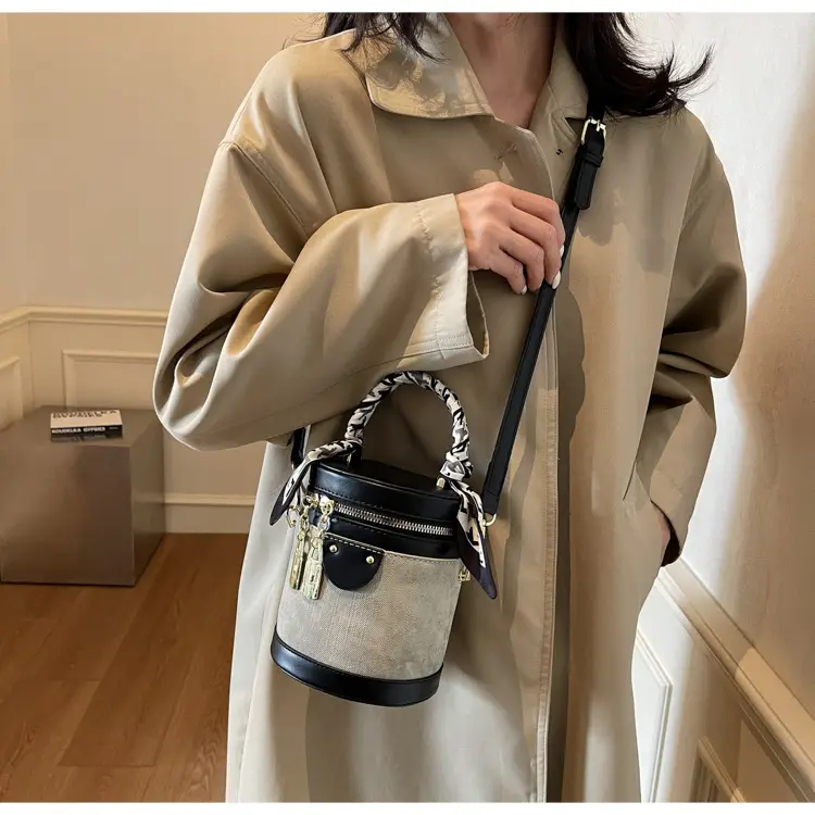 High-end Chain Shoulder Bag Women 2024 New Style — feature 37