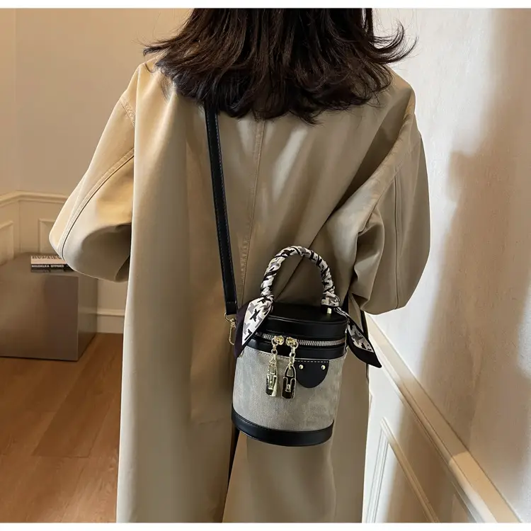 High-end Chain Shoulder Bag Women 2024 New Style — feature 39