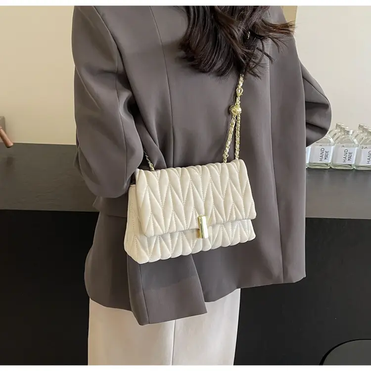 Velvet Crossbody Bag for Women Spring Summer 2026 — feature 11