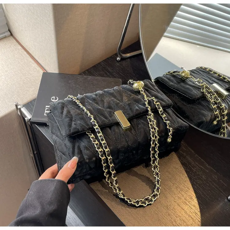 Velvet Crossbody Bag for Women Spring Summer 2026 — feature 6