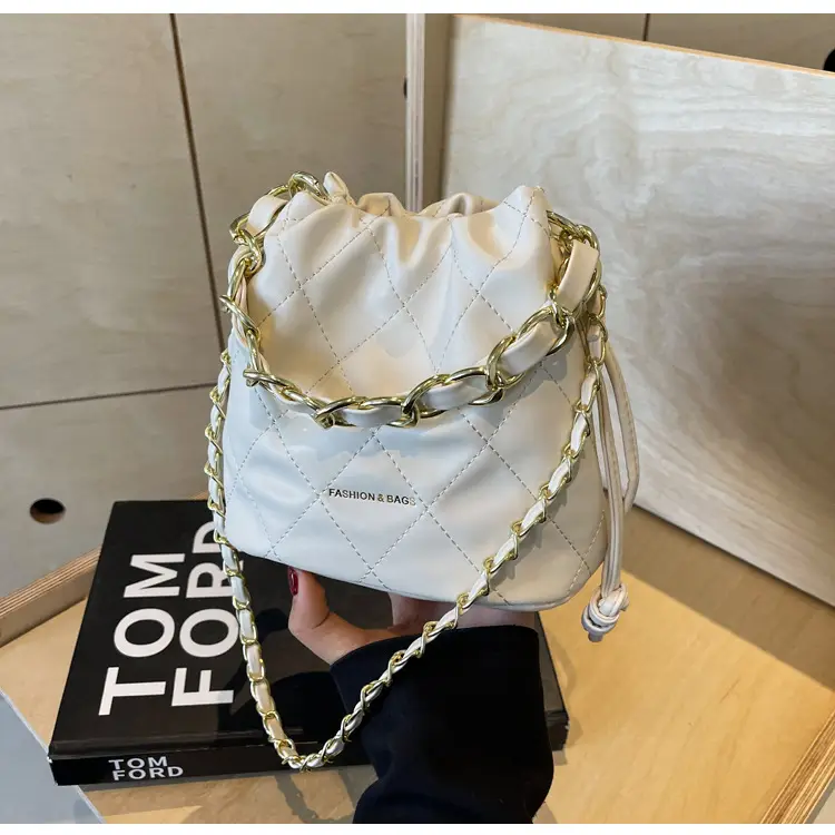 Black Quilted Chain Crossbody Bag for Women — feature 8