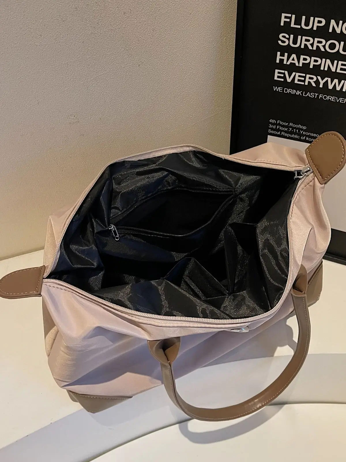 Large Capacity Anti-Splash Travel Bag Black - Image 8