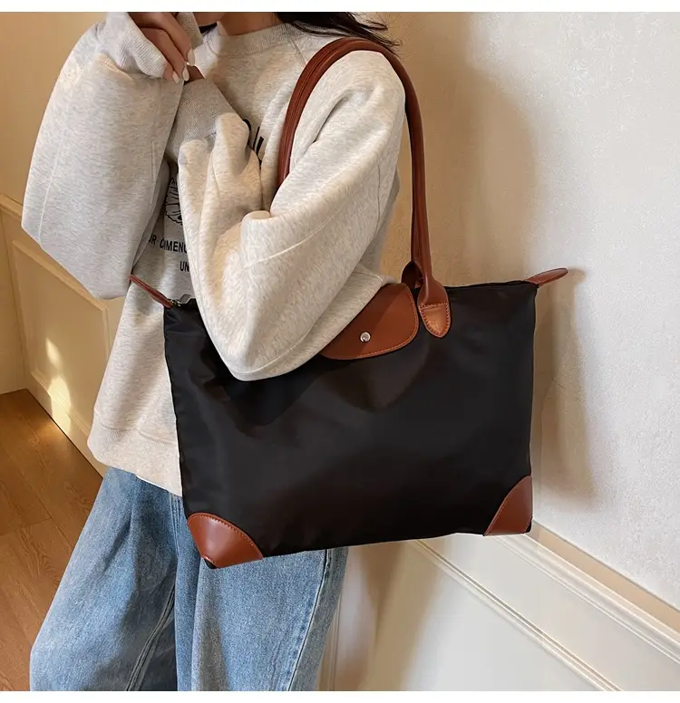 Large Capacity Anti-Splash Travel Bag Black — feature 23