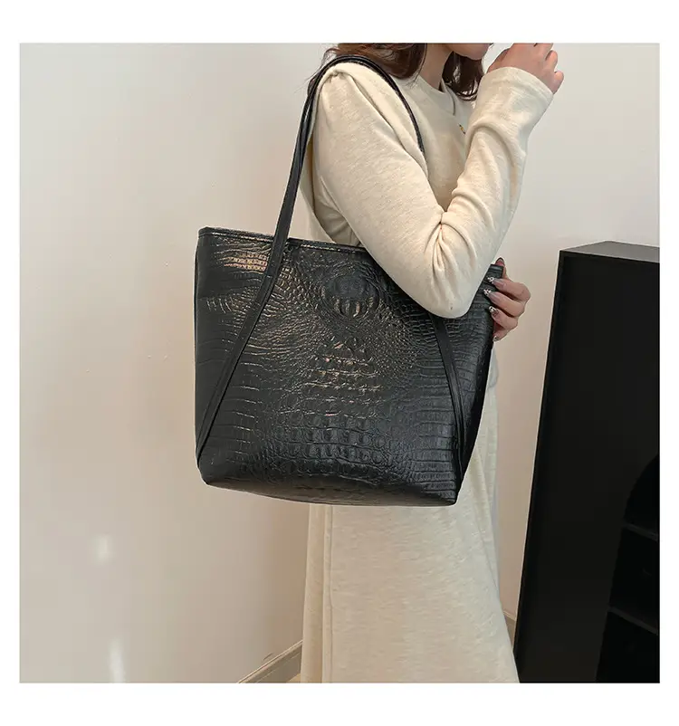Black Croc Embossed Tote Bag Women 2024 Winter Large Capacity — feature 12