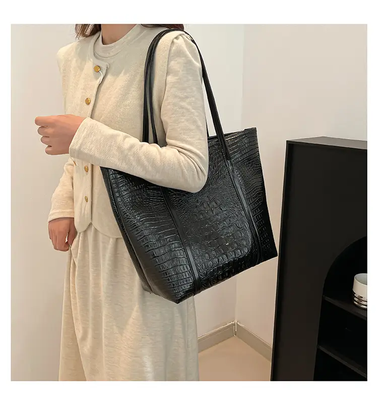 Black Croc Embossed Tote Bag Women 2024 Winter Large Capacity — feature 16