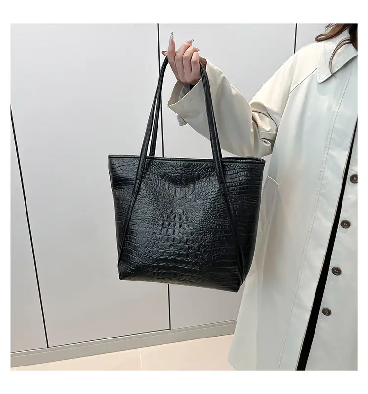 Black Croc Embossed Tote Bag Women 2024 Winter Large Capacity — feature 22