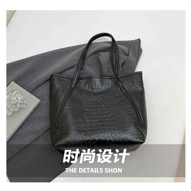 Black Croc Embossed Tote Bag Women 2024 Winter Large Capacity — feature 3