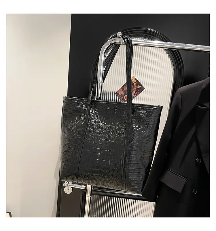 Black Croc Embossed Tote Bag Women 2024 Winter Large Capacity - Image 2