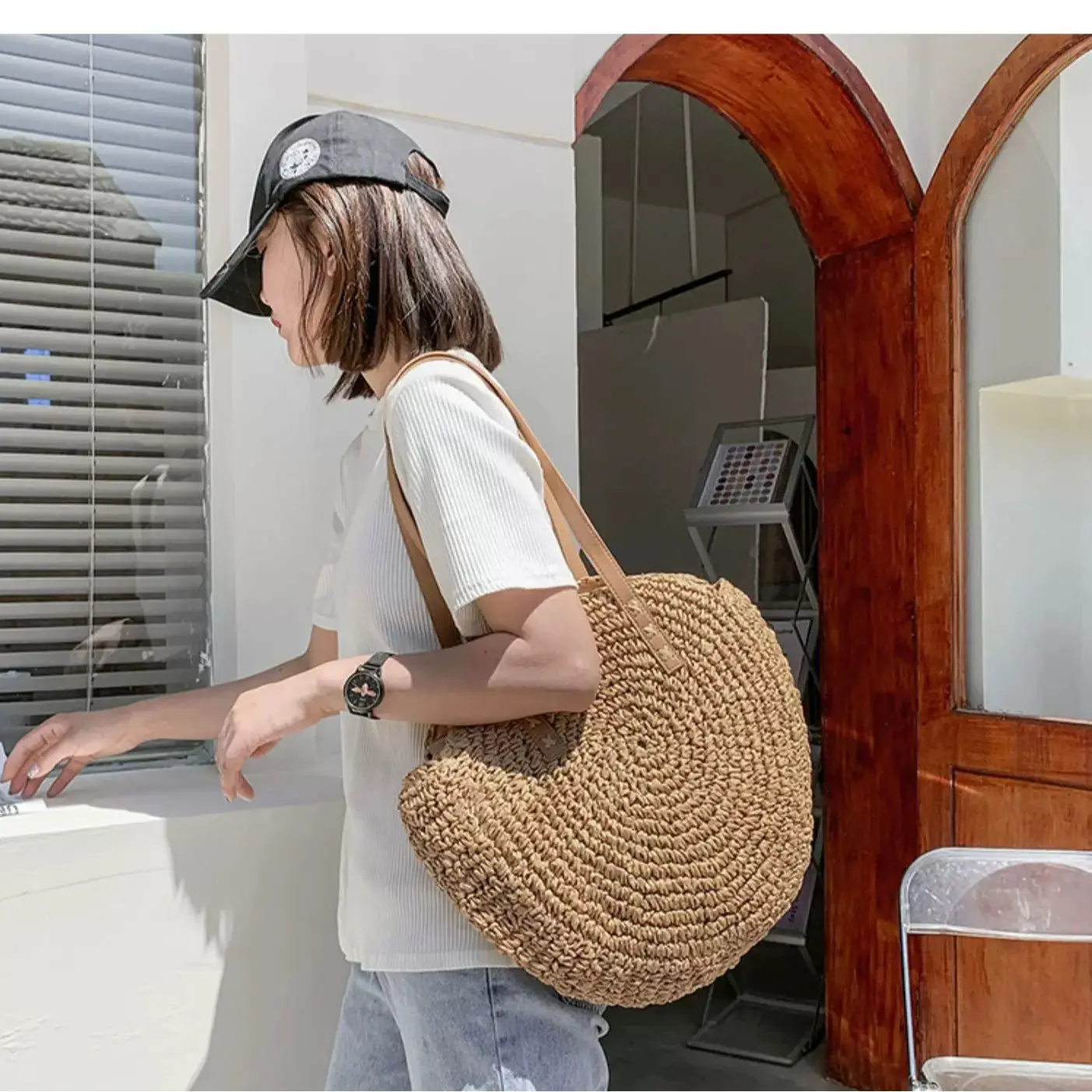 One-Shoulder Round Straw Bag for Women - Image 23