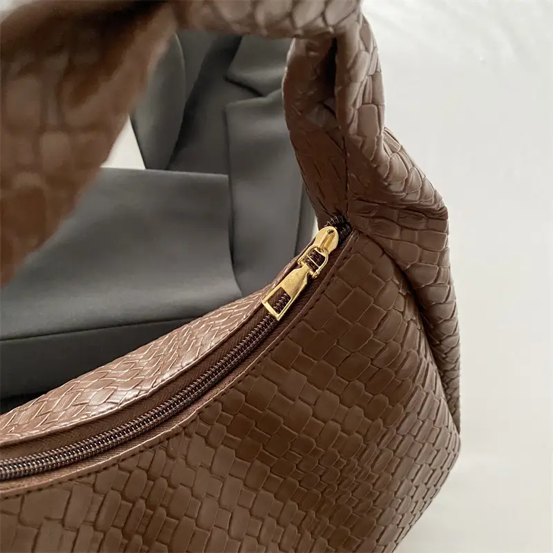 Women's Brown Crocodile-Textured Shoulder Bag 2024 New - Image 7