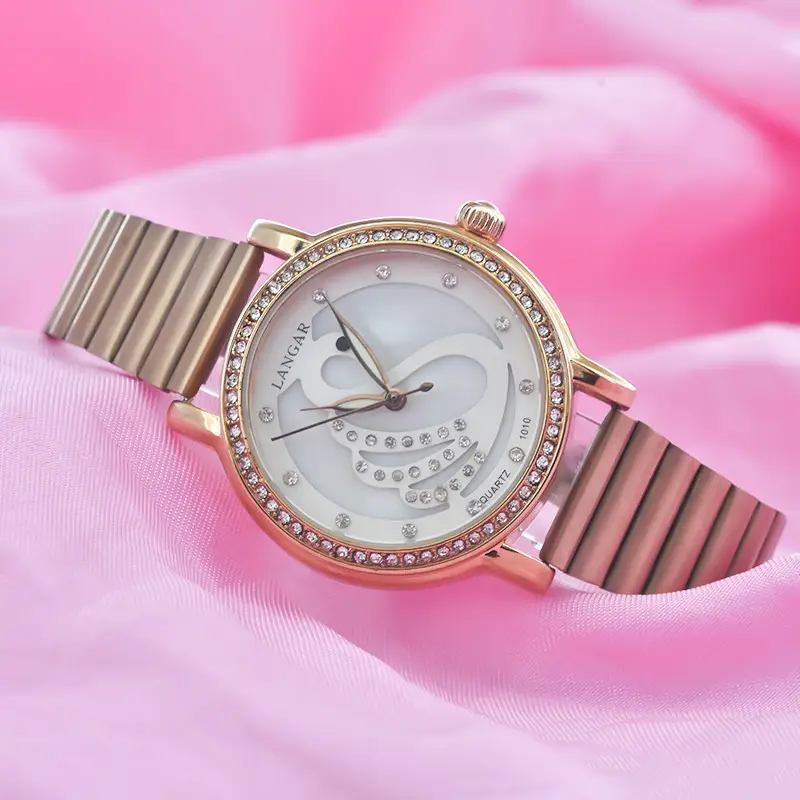 Rose Gold Ladies Watch with Full Diamond Scale Quartz — feature 14