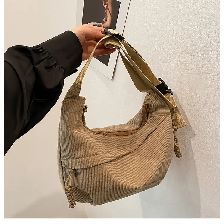 Black Fleece Shoulder Bag Large Capacity Crossbody Travel Commute — feature 16