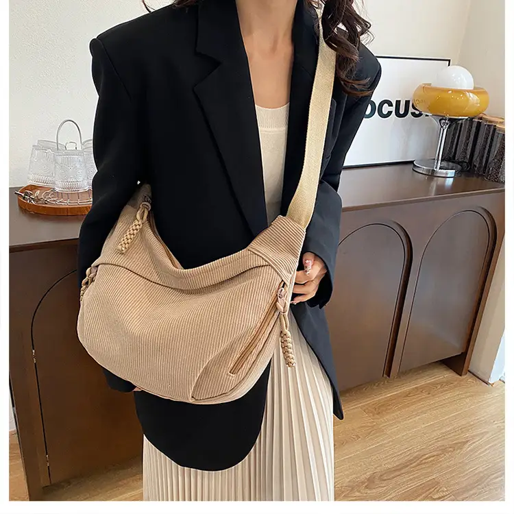 Black Fleece Shoulder Bag Large Capacity Crossbody Travel Commute — feature 36