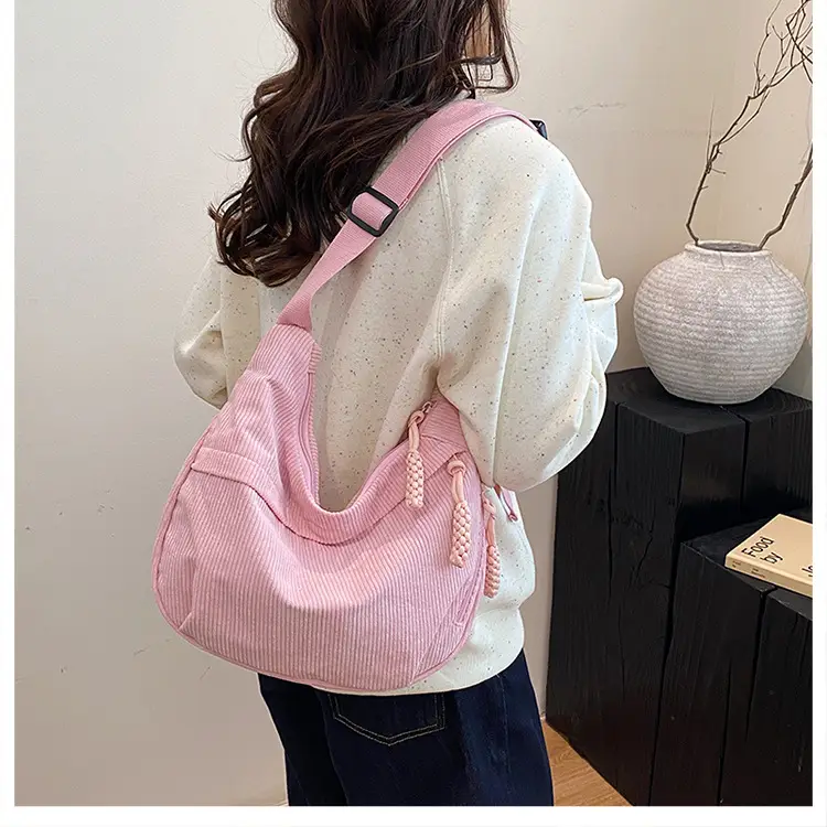 Black Fleece Shoulder Bag Large Capacity Crossbody Travel Commute — feature 39