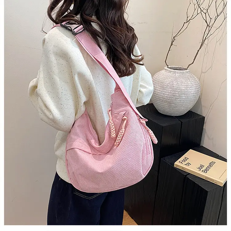 Black Fleece Shoulder Bag Large Capacity Crossbody Travel Commute — feature 40