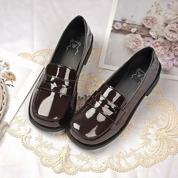 High-value Original Uniform Shoes Round-toe Patent Leather Jk Campus Small Leather Shoes Japanese Shallow Mouth Single-layer Shoes Flat Heel Leather Shoes for Children — feature 2